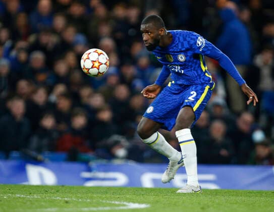Chelsea FC v Real Madrid - Quarter Final Leg One - UEFA Champions League Chelsea s Antonio Rudiger during Champions League Quarter-Final between Chelsea and Real Madrid at Stamford Bridge Stadium, London on 06th April, 2022 London England United Kingdom  Copyright: xActionxFotoxSportx originalFilename:galvin-chelseaa180201_npQv3.jpg