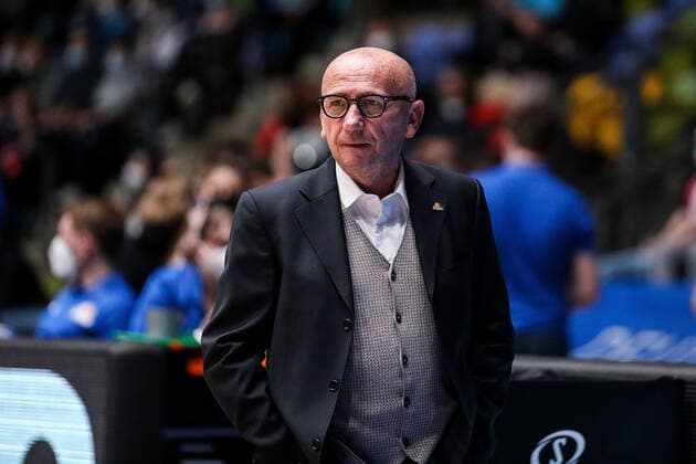 10.04.2022, xmkx, Basketball BBL Bundesliga, Fraport Skyliners - Telekom Baskets Bonn v.l. Luca Dalmonte (Trainer Fraport Skyliners) (DFL DFB REGULATIONS PROHIBIT ANY USE OF PHOTOGRAPHS as IMAGE SEQUENCES and or QUASI-VIDEO) emspor Frankfurt am Main