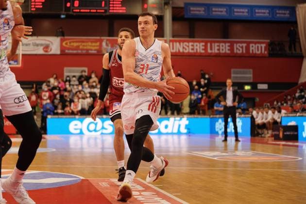 Giessen, Germany, April 10th 2022: ZAN SISKO ( 31 Bayern ) during the easyCredit Basketball Bundesliga game between Jobstairs Giessen 46ers and FC Bayern Basketball at Osthalle in Giessen, GERMANY. easyCredit Basketball Bundesliga Julia Kneissl SPP Jobstairs Giessen 46ers v FC Bayern Basketball - easyCredit Basketball Bundesliga - Osthalle 