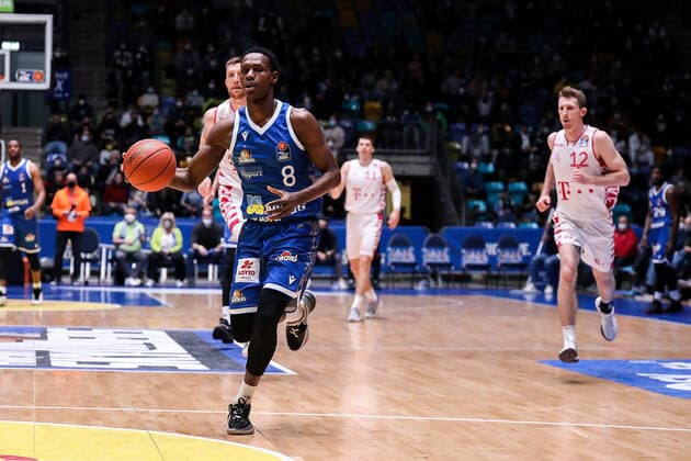 10.04.2022, xmkx, Basketball BBL Bundesliga, Fraport Skyliners - Telekom Baskets Bonn v.l. Brancou Badio (Fraport Skyliners) (DFL DFB REGULATIONS PROHIBIT ANY USE OF PHOTOGRAPHS as IMAGE SEQUENCES and or QUASI-VIDEO) emspor Frankfurt am Main