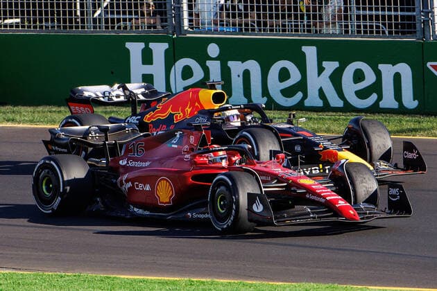 FORMULA 1 ROLEX AUSTRALIAN GRAND PRIX 2022 10.04.2022, Albert-Park, Melbourne, FORMULA 1 ROLEX AUSTRALIAN GRAND PRIX 2022 , im Bild Charles Leclerc (MCO), Scuderia Ferrari, Max Verstappen (NEL), Oracle Red Bull Racing