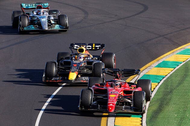 FORMULA 1 ROLEX AUSTRALIAN GRAND PRIX 2022 10.04.2022, Albert-Park, Melbourne, FORMULA 1 ROLEX AUSTRALIAN GRAND PRIX 2022 , im Bild Charles Leclerc (MCO), Scuderia Ferrari, Max Verstappen (NEL), Oracle Red Bull Racing, George Russel (GBR), Mercedes-AMG Petronas Formula One Team