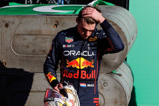 FORMULA 1 ROLEX AUSTRALIAN GRAND PRIX 2022 10.04.2022, Albert-Park, Melbourne, FORMULA 1 ROLEX AUSTRALIAN GRAND PRIX 2022 , im Bild Ausfall von Max Verstappen (NEL), Oracle Red Bull Racing