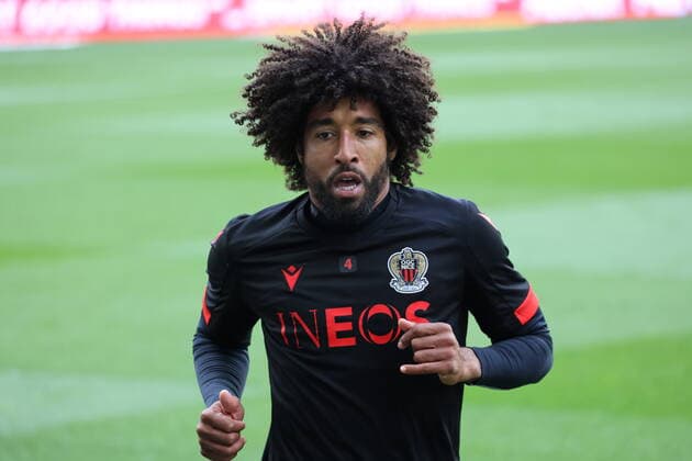 Captain Nice Dante 4 during the match between RC Lens and OGC Nice - Ligue 1 Uber Eats - stade Bollaert-Delelis - april 10, 2022 FOOTBALL : RC Lens vs Nice - Ligue1 Uber Eats - 10 04 2022 LaurentSanson Panoramic 