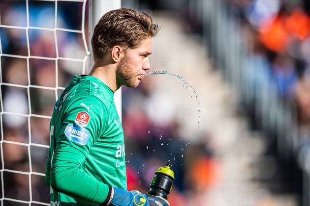 Sport Themen der Woche KW14 Sport Bilder des Tages 220410 Helsingborgs malvakt Kalle Joelsson under fotbollsmatchen i Allsvenskan mellan Helsingborg och IFK Göteborg den 10 april 2022 i Helsingborg. *** 220410 Helsingborgs goalkeeper Kalle Joelsson during the football match in the Allsvenskan between Helsingborg and IFK Gothenburg on 10 April 2022 in Helsingborg,  Copyright: CHRISTOFFERxBORGxMATTISSON BB220410CB112