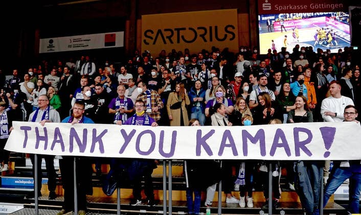 Basketball, BBL, BG Göttingen - Hamburg Towers Basketball, BBL, BG Göttingen - Hamburg Towers GSD zje123 Basketball Bundesliga Männer BG Göttingen - Hamburg Towers Göttingens Fans bedanken sich
