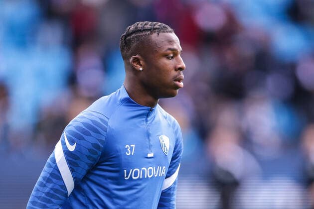 10.04.2022, Fussball, Saison 2021 2022, 1. Bundesliga, 29. Spieltag, VfL Bochum - Bayer 04 Leverkusen, Armel Bella Kotchap (VfL Bochum 1848), Foto: Dennis Ewert RHR-FOTO xRHR-FOTO DEx