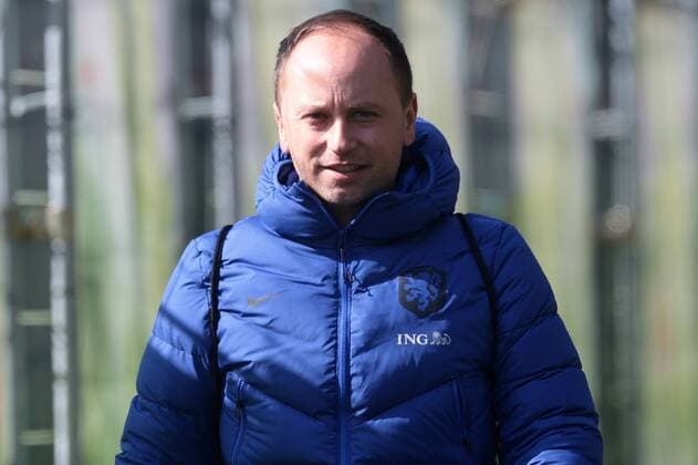 ZEIST - Dutch women s team coach Mark Parsons during a training session of the Dutch women s team. The Orange Lionesses are preparing for the friendly game against South Africa. ANP JEROEN PUTMANS FIFA woman s World Cup 2023 2021 2022 xVIxANPxSportx xxANPxIVx