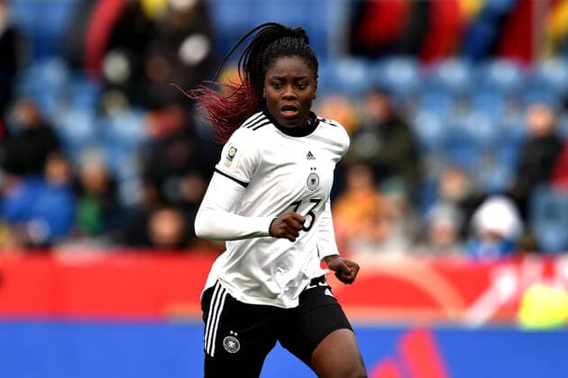 09-04-2022 pmk NF113863 Fussball Frauen Laenderspiel WM-Qualifikation Schueco-Arena Bielefeld Corona Spieltag Deutschland - Portugal Nicole ANYOMI (13) Deutschland