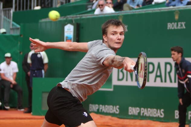 Alexander Bublik of kazakhstan during the Rolex Monte-Carlo Masters 2022, ATP, Tennis Herren Masters 1000 tennis tournament on April 11, 2022 at Monte-Carlo Country Club in Roquebrune-Cap-Martin, France TENNIS : Rolex Monte-Carlo Masters 2022 - ATP Masters 1000 - 11 04 2022 LaurentLairys Panoramic 