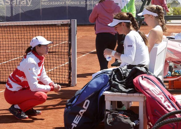 TENNIS - Billie Jean King Cup 2022 ANTALYA,TURKEY,12.APR.22 - TENNIS - Billie Jean King Cup, Europe Africa Group I. Image shows captain Marion Maruska, Melanie Klaffner and Sinja Kraus (AUT).  GEPAxpictures xWalterxLuger