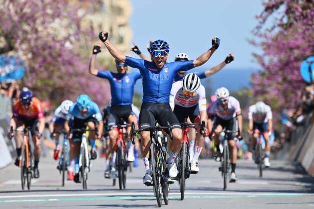 Sport Themen der Woche KW15 Sport Bilder des Tages Photo Massimo Paolone LaPresse April 12, 2022 Bagheria, Italy Cycling Il giro di Sicilia 2022 - Stage 1 - From Milazzo to Bagheria 123.6 miles In the pic: MALUCELLI Matteo (NAZIONALE ITALIANA) winner stage  Copyright: xMassimoxPaolone LaPressex