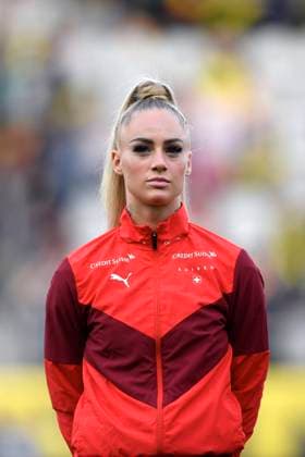 Romania v Switzerland: Group G - FIFA Women s WorldCup 2023 Qualifier Alisha Lehmann in action during the FIFA Women s World Cup 2023 Qualifier group G match between Romania and Switzerland at Stadionul National de Rugby Arcul de Triumf on April 08, 2022 in Bucharest, Romania. Bucharest Romania  Copyright: xAlexxNicodimx originalFilename:nicodim-romaniav220408_npBvx.jpg