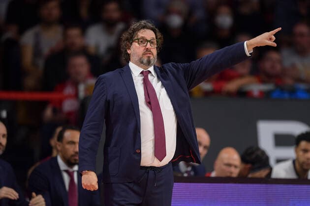 Basketball, BBL, FC Bayern München - SYNTAINICS MBC Basketball, BBL, 20220413, FC Bayern München - Mitteldeutscher Basketball Club. Im Bild Head Coach des FC Bayern München Andrea TRINCHIERI. München Audi Dome Bayern Deutschland Copyright: Passion2Press MarkusxFischerx