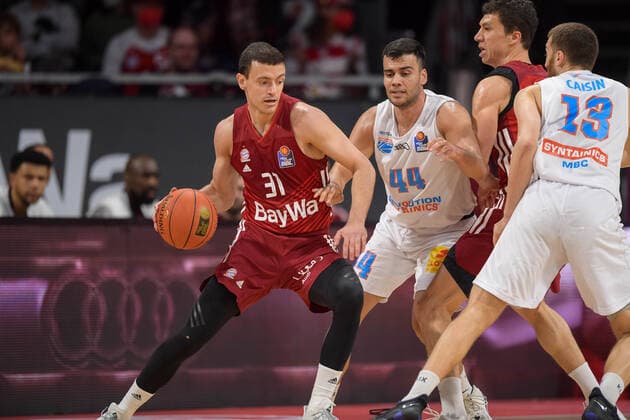 Basketball, BBL, FC Bayern München - SYNTAINICS MBC Basketball, BBL, 20220413, FC Bayern München - Mitteldeutscher Basketball Club. Im Bild Zan Mark SISKO (FC Bayern München, 31) Dribbling Ball, Nikola REBIC (Mitteldeutscher Basketball Club, 44), Vladimir LUCIC (FC Bayern München, 11) und Radii CAISIN (Mitteldeutscher Basketball Club, 13). München Audi Dome Bayern Deutschland Copyright: Passion2Press MarkusxFischerx