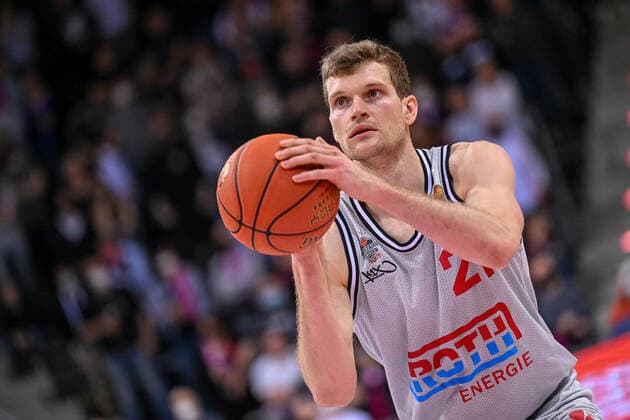 Basketball, BBL, Telekom Baskets Bonn - JobStairs Gießen 46ers easyCredit BBL, Telekom Baskets Bonn vs. JobStairs GIESSEN 46ers, 13.04.2022 Florian Koch (JobStairs GIESSEN 46ers, 21), easyCredit BBL, Telekom Baskets Bonn vs. JobStairs GIESSEN 46ers am 13.04.2022 im Telekom Dome, Bonn (Nordrhein-Westfalen) Copyright: xBEAUTIFULxSPORTS Mueller-Laschetx