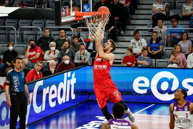 Tomas Kyzlink (Brose Bamberg, 77) Brose Bamberg - BG Göttingen Goettingen - easyCredit-BBL - Basketball Bundesliga Saison 2021 22 Spieltag 30, 13.04.2022 Bamberg, Brose Arena Foto: Daniel Löb Loeb Copyright: DanielxLöb