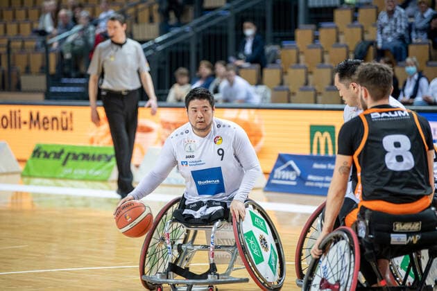 RBBL; RSV Lahn-Dill - Hannover United, 13.04.22 Hiroaki Kozai ( 9 RSV Lahn-Dill), Reo Fujimoto ( 12 RSV Lahn-Dill), Amit Vigoda ( 8 Hannover United) RBBL; RSV Lahn-Dill - Hannover United: Wetzlar, 13.04.22 Copyright: xBEAUTIFULxSPORTS Roeczeyx