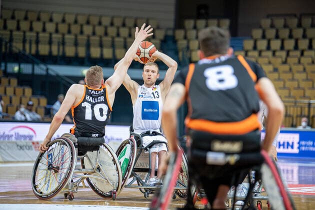 RBBL; RSV Lahn-Dill - Hannover United, 13.04.22 Thomas Boehme ( 13 RSV Lahn-Dill), Jan Haller ( 10 Hannover United), Amit Vigoda ( 8 Hannover United) RBBL; RSV Lahn-Dill - Hannover United: Wetzlar, 13.04.22 Copyright: xBEAUTIFULxSPORTS Roeczeyx