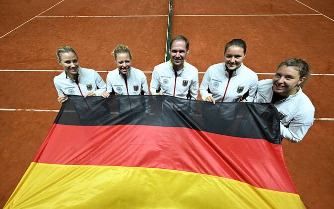 Sport Themen der Woche KW15 2022 BJKC Qualifier Kazakhstan -Germany German Team Anna -Lena Friedsam ,Jule Niemeier, Laura Siegemund , Angelique Kerber and Team Captain Rainer Schüttler *** 2022 BJKC Qualifier Kazakhstan Germany German Team Anna Lena Friedsam ,Jule Niemeier, Laura Siegemund , Angelique Kerber and Team Captain Rainer Schüttler