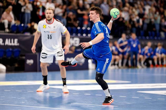 Kiel, 13. April 2022 - Handball, WM-Play-Offs, Deutschland - Färöer: Elias Ellefsen a Skipagotu (Fa?ro?er, 71)