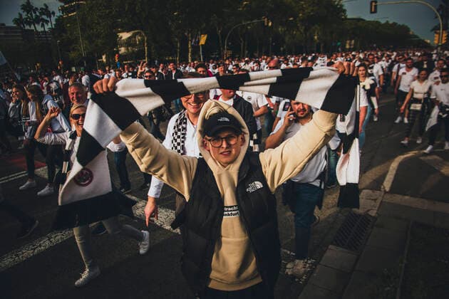 April 14, 2022, Barcelona, Catalonia, Spain: Fans of Eintracht Frankfurt shout slogans as they march to BarcelonaÃ¢â‚¬â ¢s Camp Nou Stadium for their Europa League Quartel Final 2nd leg against the FC Barcelona, Barca Barcelona Spain - ZUMAo105 20220414_zap_o105_005 Copyright: xMatthiasxOesterlex