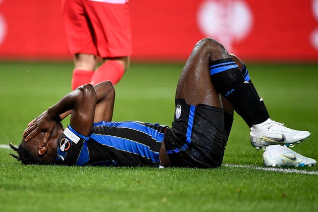 Atalanta BC v RB Leipzig - UEFA Europa League Duvan Zapata of Atalanta BC looks dejected during the UEFA Europa League quarter final second leg football match between Atalanta BC and RB Leipzig. Bergamo Italy Copyright: xNicolòxCampox