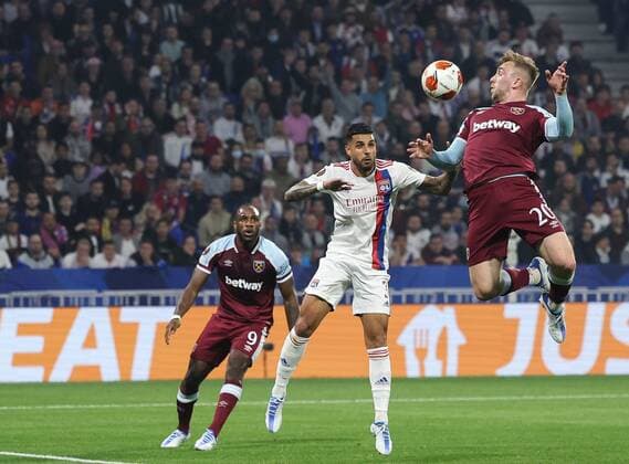 Mandatory Credit: Photo by Simon Dael Shutterstock (12893327aq) Jarrod Bowen of West Ham United attacks the Lyon goal Olympique Lyonnais v West Ham United, UEFA Europa League, Quarter Final, Second Leg, Football, Groupama Stadium, Lyon, France - 14 Apr 2022 EDITORIAL USE ONLY No use with unauthorised audio, video, data, fixture lists, club league logos or live services. Online in-match use limited to 120 images, no video emulation. No use in betting, games or single club league player publications. Olympique Lyonnais v West Ham United, UEFA Europa League, Quarter Final, Second Leg, Football, Groupama Stadium, Lyon, France - 14 Apr 2022 EDITORIAL USE ONLY No use with unauthorised audio, video, data, fixture lists, club league logos or live services. Online in-match use limited to 120 images, no video emulation. No use in betting, games or single club league player publications. Copyright: xSimonxDael Shutterstockx 12893327aq