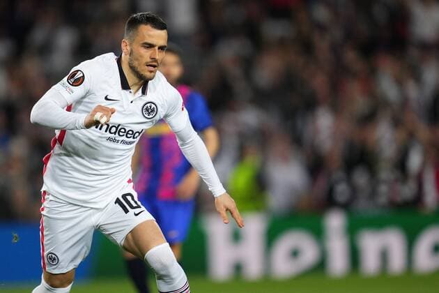 Mandatory Credit: Photo by Bagu Blanco Pressinphoto Shutterstock (12895065c) Filia Kostic of Eintracht Frankfurt celebrates his goal FC Barcelona, Barca v Eintracht Frankfurt, UEFA Europa League, Quarter Final. Football, Camp Nou Stadium, Barcelona, Spain - 14 Apr 2022 Editorial use only FC Barcelona v Eintracht Frankfurt, UEFA Europa League, Quarter Final. Football, Camp Nou Stadium, Barcelona, Spain - 14 Apr 2022 Editorial use only  Copyright: xBaguxBlanco Pressinphoto Shutterstockx 12895065c