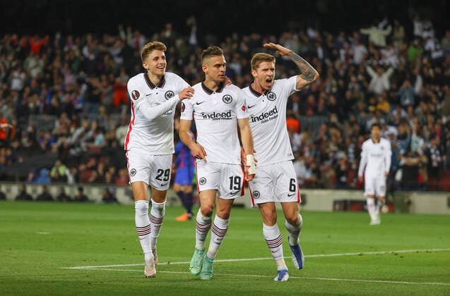14.04.2022, Fussball UEFA Europa League, FC Barcelona, Barca - Eintracht Frankfurt, emonline, emspor, v.l., Torjubel zum 0:2 durch Rafael Borre (Eintracht Frankfurt), Jesper Lindström (Eintracht Frankfurt), Kristijan Jakic (Eintracht Frankfurt), Goal celebration, celebrate the goal DFL DFB REGULATIONS PROHIBIT ANY USE OF PHOTOGRAPHS AS IMAGE SEQUENCES AND OR QUASI-VIDEO. xdcx Copyright: HMBxMedia