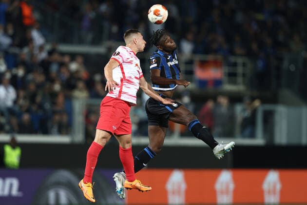 Mandatory Credit: Photo by Francesco Scaccianoce LiveMedia Shutterstock (12894969ba) Willi Orban (RB Leipzig) and Duvan Zapata (Atalanta BC) battle for the ball football Europa League match Atalanta BC vs RB Lipsia, Gewiss Stadium, Bergamo, Italy - 14 Apr 2022 football Europa League match Atalanta BC vs RB Lipsia, Gewiss Stadium, Bergamo, Italy - 14 Apr 2022  Copyright: xFrancescoxScaccianoce LiveMedia Shutterstockx 12894969ba