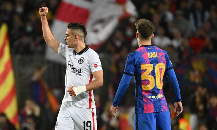 14.04.2022, xjhx, Fussball UEFA Europa League, FC Barcelona, Barca - Eintracht Frankfurt emspor, v.l. Torjubel nach dem Tor zum celebrating the goal celebrate 0:2 durch Rafael Borre, Rafael Santos Borre Maury (Eintracht Frankfurt) (DFL DFB REGULATIONS PROHIBIT ANY USE OF PHOTOGRAPHS as IMAGE SEQUENCES and or QUASI-VIDEO) Barcelona