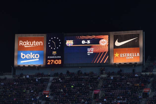 Fußball Europa League Viertelfinale FC Barcelona, Barca - Eintracht Frankfurt am 14.04.2022 im Camp Nou in Barcelona Anzeigetafel 0:3