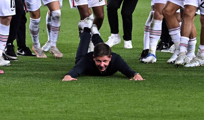 14.04.2022, xjhx, Fussball UEFA Europa League, FC Barcelona, Barca - Eintracht Frankfurt emspor, v.l. Jubel Freude über den Sieg Trainer Oliver Glasner (Eintracht Frankfurt) zautz (DFL DFB REGULATIONS PROHIBIT ANY USE OF PHOTOGRAPHS as IMAGE SEQUENCES and or QUASI-VIDEO) Barcelona