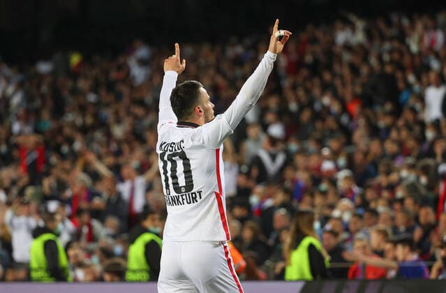 14.04.2022, Fussball UEFA Europa League, FC Barcelona, Barca - Eintracht Frankfurt, emonline, emspor, v.l., Torjubel zum 0:3 durch Filip Kostic (Eintracht Frankfurt), Goal celebration, celebrate the goal DFL DFB REGULATIONS PROHIBIT ANY USE OF PHOTOGRAPHS AS IMAGE SEQUENCES AND OR QUASI-VIDEO. xdcx Copyright: HMBxMedia