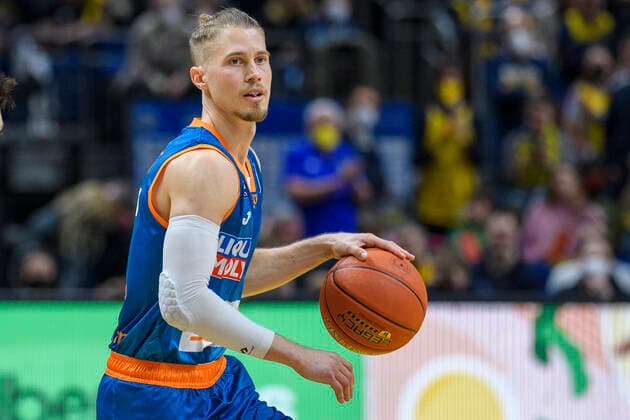 Thomas Klepeisz (ratiopharm Ulm, 22), Freisteller GER, Alba Berlin vs rationpharm ulm, BBL, Basketball - Bundesliga - Maenner, 31. Spieltag, Saison 2021 2022, 15.04.2022, GER, Alba Berlin vs rationpharm ulm, BBL, Basketball - Bundesliga - Maenner, 31. Spieltag, Saison 2021 2022, 15.04.2022, Berlin Copyright: xEibner-Pressefoto UwexKochx EP_UKH