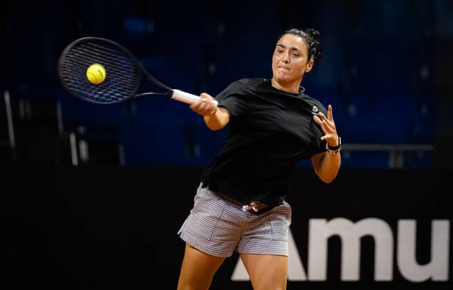April 15, 2022, STUTTGART, GERMANY: Ons Jabeur of Tunisia during practice ahead of the 2022 Porsche Tennis Grand Prix WTA, Tennis Damen 500 tennis tournament STUTTGART GERMANY - ZUMAa181 20220415_zaa_a181_014 Copyright: xRobxPrangex