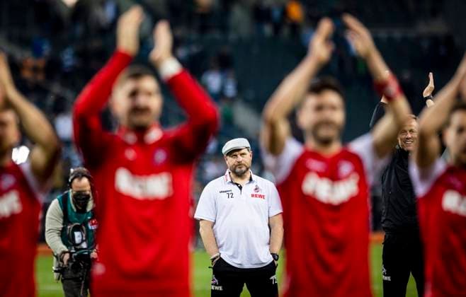 Sport Themen der Woche KW15 Sport Bilder des Tages Schlussjubel: Trainer Steffen Baumgart (Köln) Borussia Mönchengladbach - 1. FC Köln 16.04.2022, Fussball; Saison 2021 22 Foto: Moritz Müller *** Final cheer coach Steffen Baumgart Cologne Borussia Mönchengladbach 1 FC Cologne 16 04 2022, football season 2021 22 photo Moritz Müller