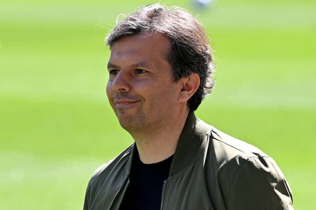 Bielefeld, Schueco Arena, 11.04.22, GER, Herren, 1.Bundesliga, Saison 2021-2022, DSC Arminia Bielefeld - FC Bayern Muenchen Bild: Manager Samir Arabi (Bielefeld) Nur fuer journalistische Zwecke! Only for editorial use! Gemaess den Vorgaben der DFL Deutsche Fußball Liga ist es untersagt, in dem Stadion und oder vom Spiel angefertigte Fotoaufnahmen in Form von Sequenzbildern und oder videoaehnlichen Fotostrecken zu verwerten bzw. verwerten zu lassen. DFL regulations prohibit any use of photographs as image sequences and or quasi-video. Nordrhein-Westfalen Deutschland *** Bielefeld, Schueco Arena, 11 04 22, GER, Herren, 1 Bundesliga, Saison 2021 2022, DSC Arminia Bielefeld FC Bayern Muenchen Bild Manager Samir Arabi Bielefeld Nur fuer journalistische Zwecke Only for editorial use According to the regulations of the DFL Deutsche Fußball Liga it is prohibited, DFL regulations prohibit any use of photographs as image sequences and or quasi video Nordrhein Westfalen Germany