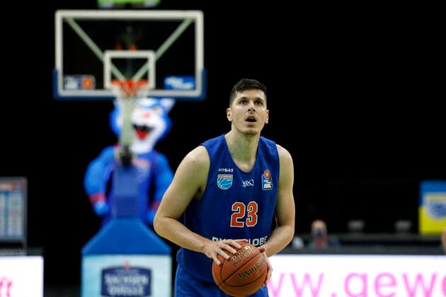 17.04.2022, easyCredit Basketball Bundesliga, BBL, Saison 2021 2022, Herren, Syntainics MBC - Chemnitz Niners Goran Huskic, Syntainics MBC Leipzig QUARTERBACK Immobilien ARENA Sachsen Germany