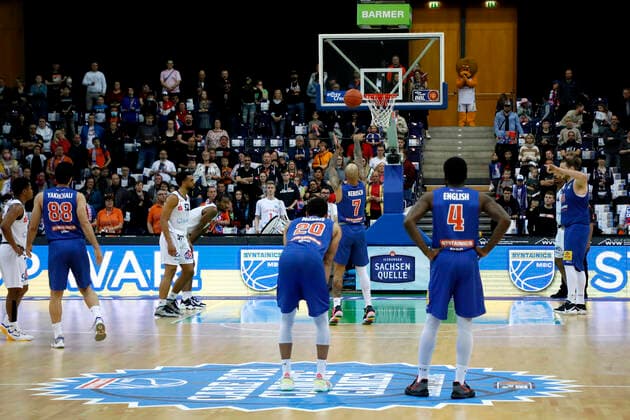 17.04.2022, easyCredit Basketball Bundesliga, BBL, Saison 2021 2022, Herren, Syntainics MBC - Chemnitz Niners Sergio Kerusch, Syntainics MBC beim Freiwurf Leipzig QUARTERBACK Immobilien ARENA Sachsen Germany