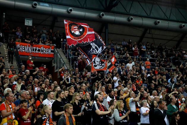 17.04.2022, easyCredit Basketball Bundesliga, BBL, Saison 2021 2022, Herren, Syntainics MBC - Chemnitz Niners Chemnitz Fans Leipzig QUARTERBACK Immobilien ARENA Sachsen Germany