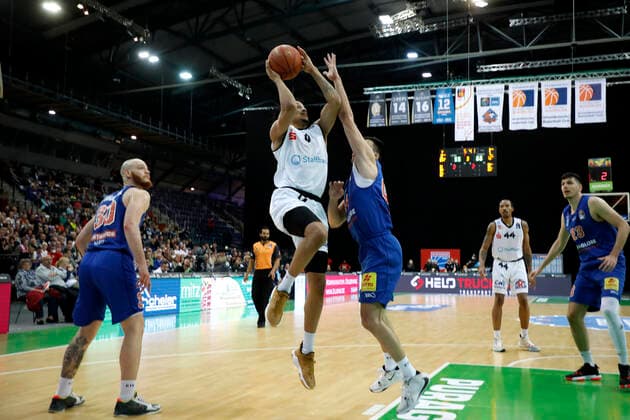 17.04.2022, easyCredit Basketball Bundesliga, BBL, Saison 2021 2022, Herren, Syntainics MBC - Chemnitz Niners Nelson Weidemann, Niners Chemnitz, Nikola Rebic, Syntainics MBC Leipzig QUARTERBACK Immobilien ARENA Sachsen Germany