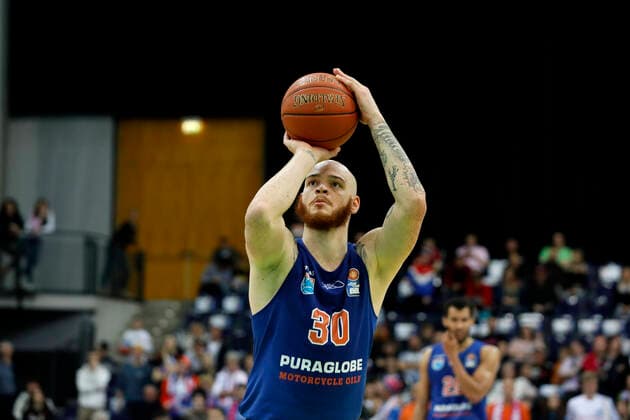 17.04.2022, easyCredit Basketball Bundesliga, BBL, Saison 2021 2022, Herren, Syntainics MBC - Chemnitz Niners Reggie Upshaw, Syntainics MBC beim Freiwurf Leipzig QUARTERBACK Immobilien ARENA Sachsen Germany