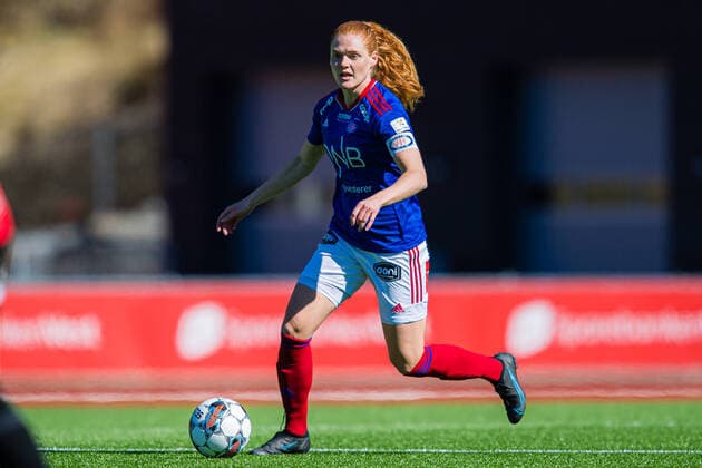 220418 Stine Ballisager Pedersen of Valerenga during the Toppserien football match between Arna-Bjornar and Valerenga on April 18, 2022 in Arna. Photo: Marius Simensen BILDBYRAN Cop 238 arna-bjornar bbeng dam football fotball fotboll tfk toppserien vif valerenga Copyright: MARIUSxSIMENSEN BB220418BB144