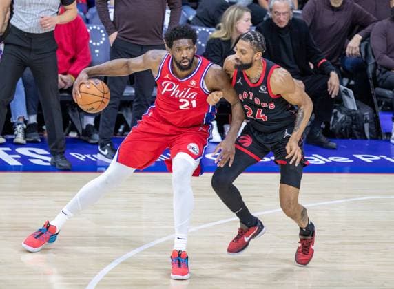 Sport Themen der Woche KW16 Sport Bilder des Tages Philadelphia, Pennsylvania, United States of America, April 18th 2022 Joel Embiid ( 21 76ers)& xA