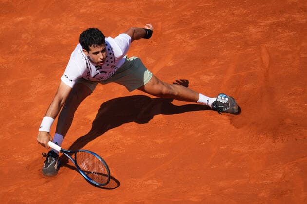 ESP: Barcelona Open Banc, Conde de Godo Trophy Jaume Munarduring the match of Barcelona Open Banc Sabadell, Conde de Godo Trophy played at Real Club de Tenis Barccelona on April 18, 2022 in Barcelona, Spain. kpmg Copyright: xBaguxBlancox xxPRESSINPHOTOx PS_220418_863