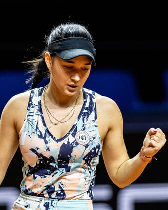 Eva Lys Germany, Deutschland Siegespose Tennis Damen Porsche-Cup Porsche Tennis Grand Prix GP Stuttgart 2022 Porsche-Arena 19.04.2022 Porsche Tennis Grand Prix Stuttgart 2022, 19.04.2022 Stuttgart Copyright: xEibner-Pressefoto RogerxBuerkex EP_EER