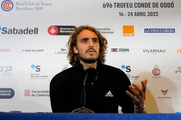 ESP: Barcelona Open Banc, Conde de Godo Trophy Stefanos Tsitsipas Stefanos Tsitsipas during press conference, PK, Pressekonferenz in the Barcelona Open Banc Sabadell, Conde de Godo Trophy played at Real Club de Tenis Barccelona on April 19, 2022 in Barcelona, Spain. knpg Copyright: xBaguxBlancox xPRESSINPHOTOx PS_220419_005