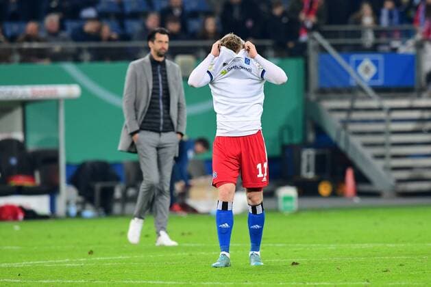 Sport Themen der Woche KW16 Fussball I Herren I DFB Pokal l Hamburger SV - SC Freiburg I Halbfinale I Saison 2021-2022 I HSV I 19.04.2022 I Kaufmann Mikkel (HSV) , Sportplatz : Volksparkstadion, Stellingen Hamburg Deutschland *** Football I Men I DFB Pokal l Hamburger SV SC Freiburg I Semifinal I Season 2021 2022 I HSV I 19 04 2022 I Kaufmann Mikkel HSV , Sportplatz Volksparkstadion, Stellingen Hamburg Germany